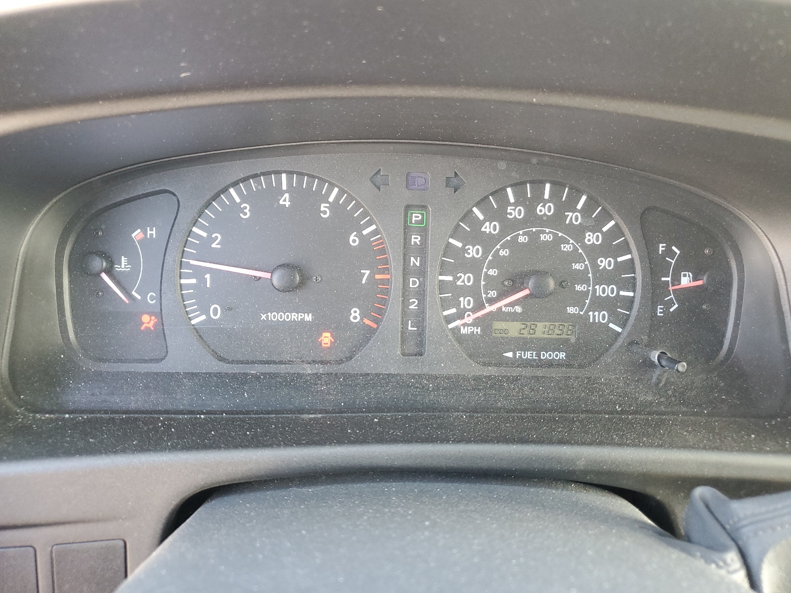 4T3ZF13C5YU224681 2000 Toyota Sienna Le