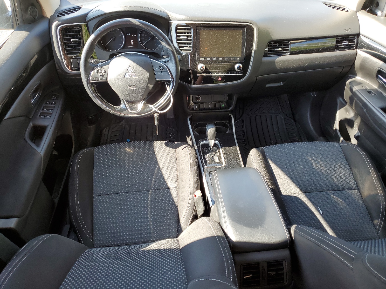 JA4AZ2A31LZ612278 2020 Mitsubishi Outlander Es