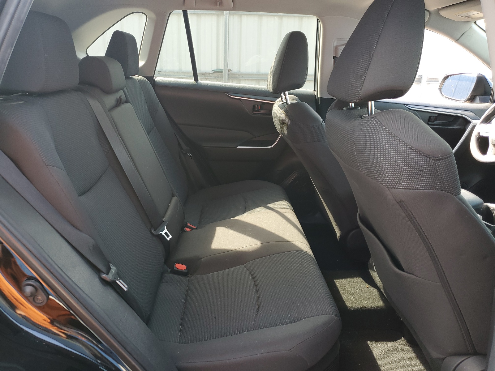 4T3MWRFV6NU051853 2022 Toyota Rav4 Le