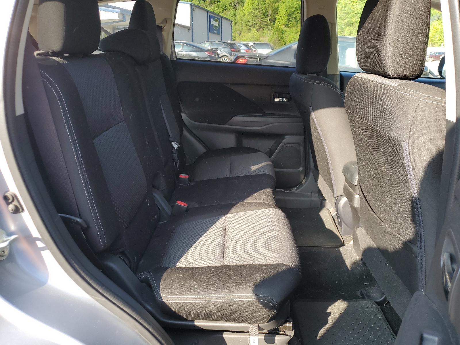 JA4AZ2A30HZ061610 2017 Mitsubishi Outlander Es