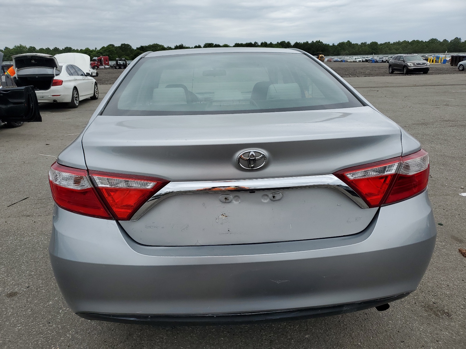 2015 Toyota Camry Le vin: 4T4BF1FK3FR483508