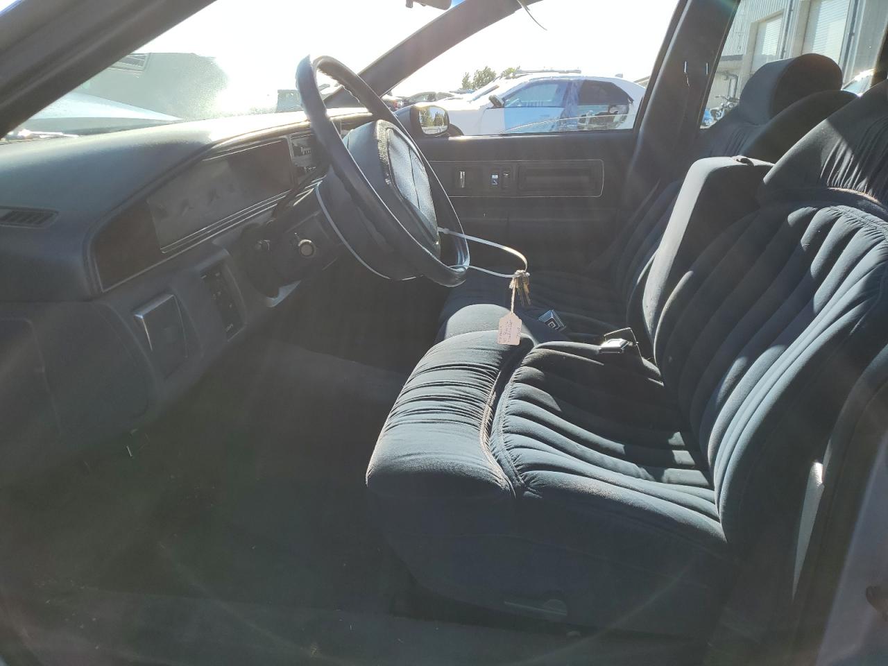 1992 Buick Roadmaster VIN: 1G4BN5377NR412415 Lot: 63187934