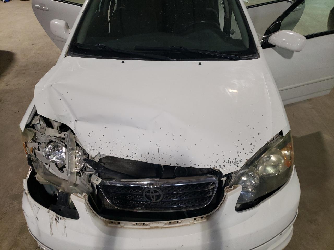 2005 Toyota Corolla - Image 12