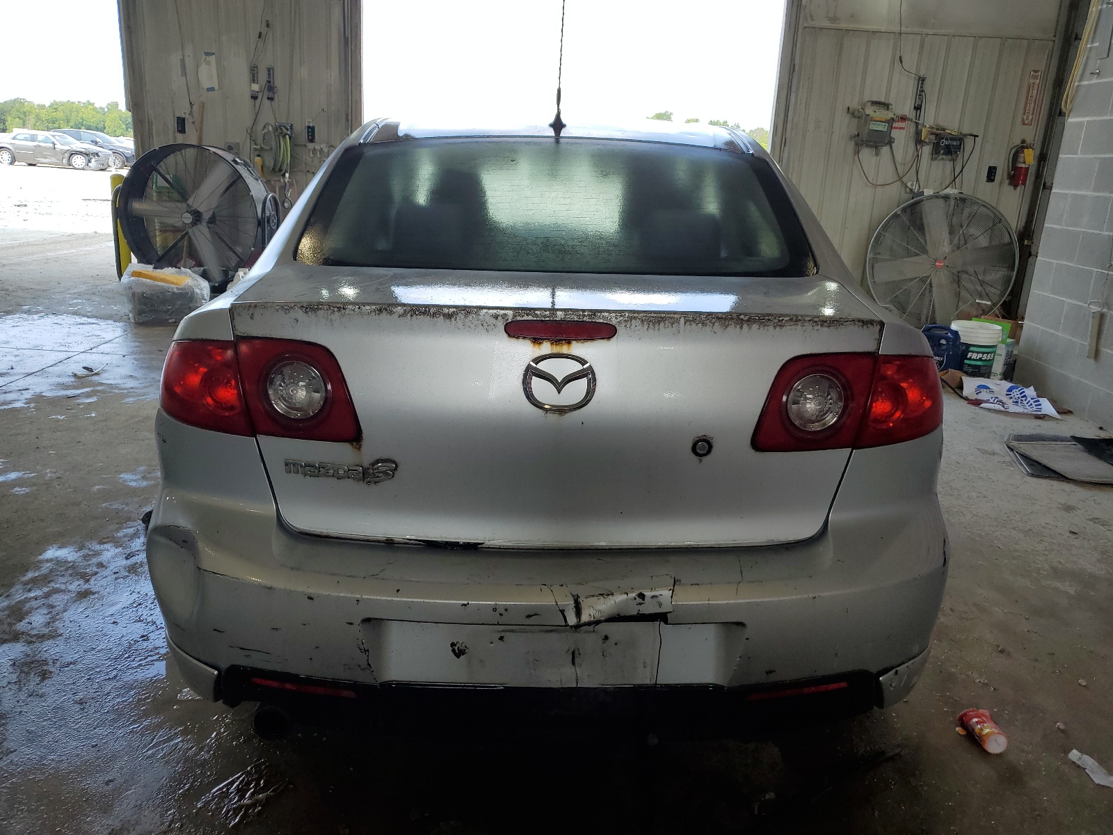 JM1BK12F251236886 2005 Mazda 3 I