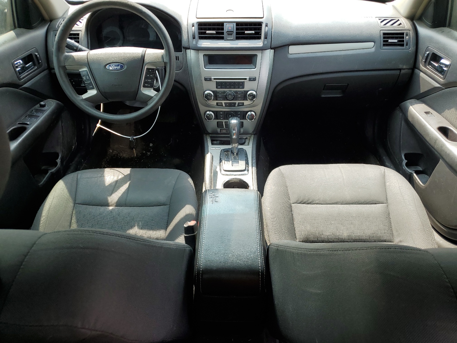 3FAHP0HA4BR196058 2011 Ford Fusion Se