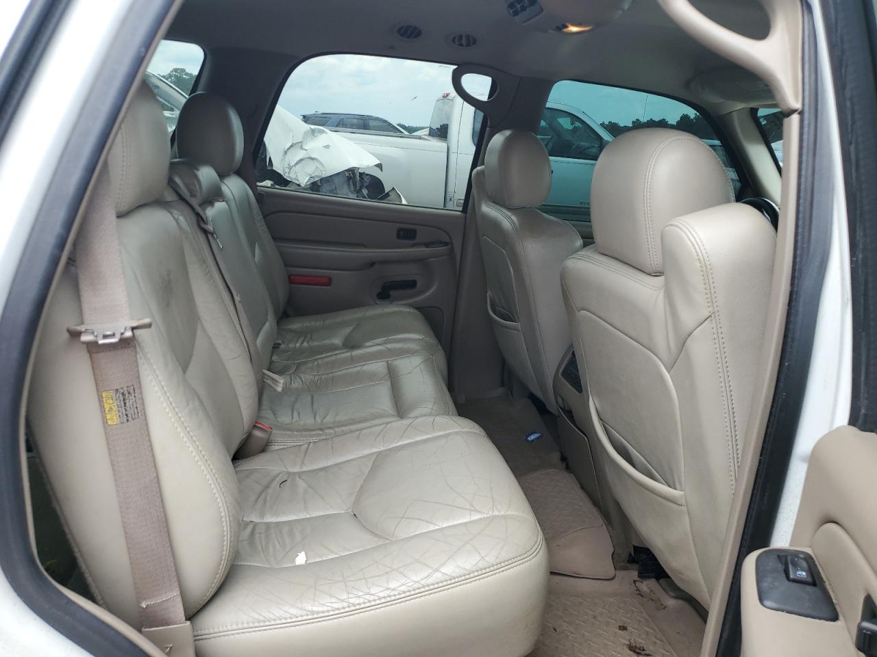 2004 Chevrolet Tahoe C1500 VIN: 1GNEC13ZX4J182780 Lot: 62735644