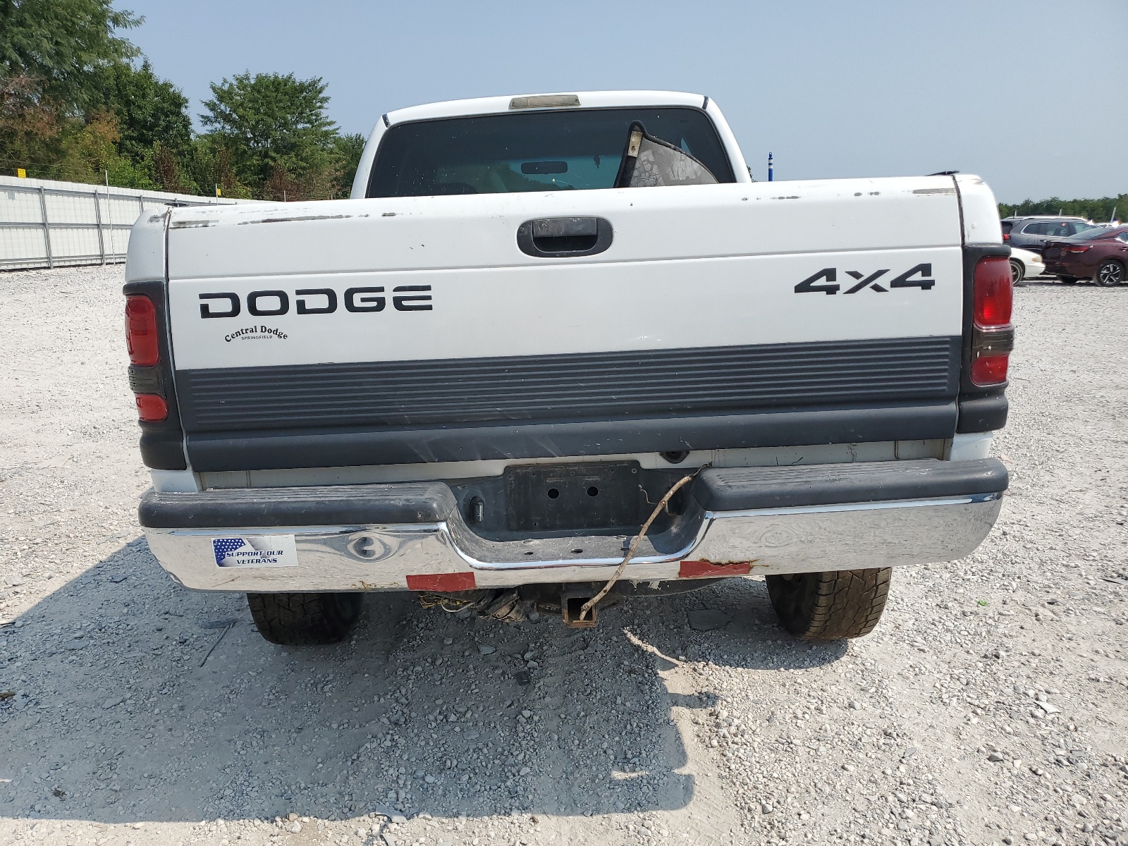 3B7KF22Z4XG122445 1999 Dodge Ram 2500