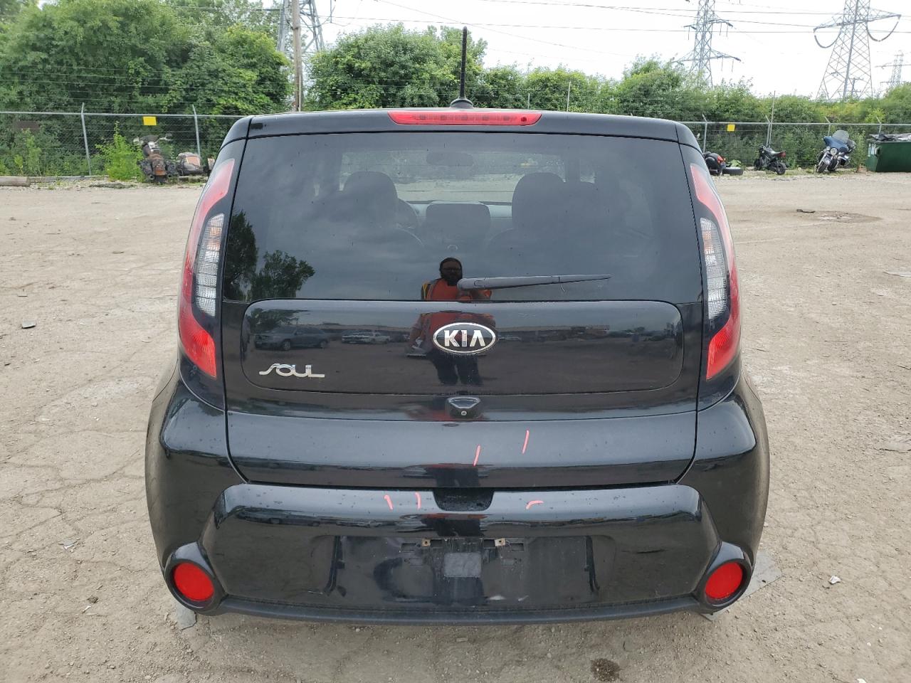 KNDJP3A51G7373626 2016 Kia Soul +