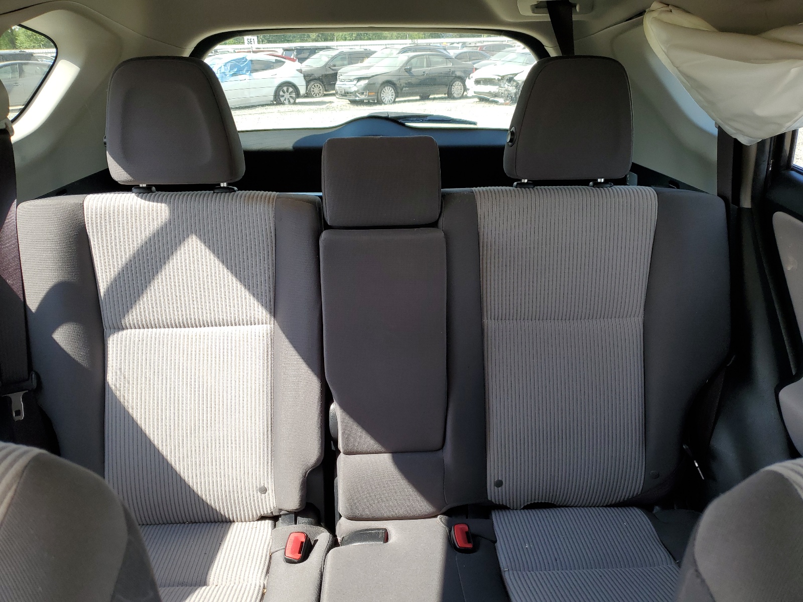 JTMBFREV0FD113920 2015 Toyota Rav4 Le