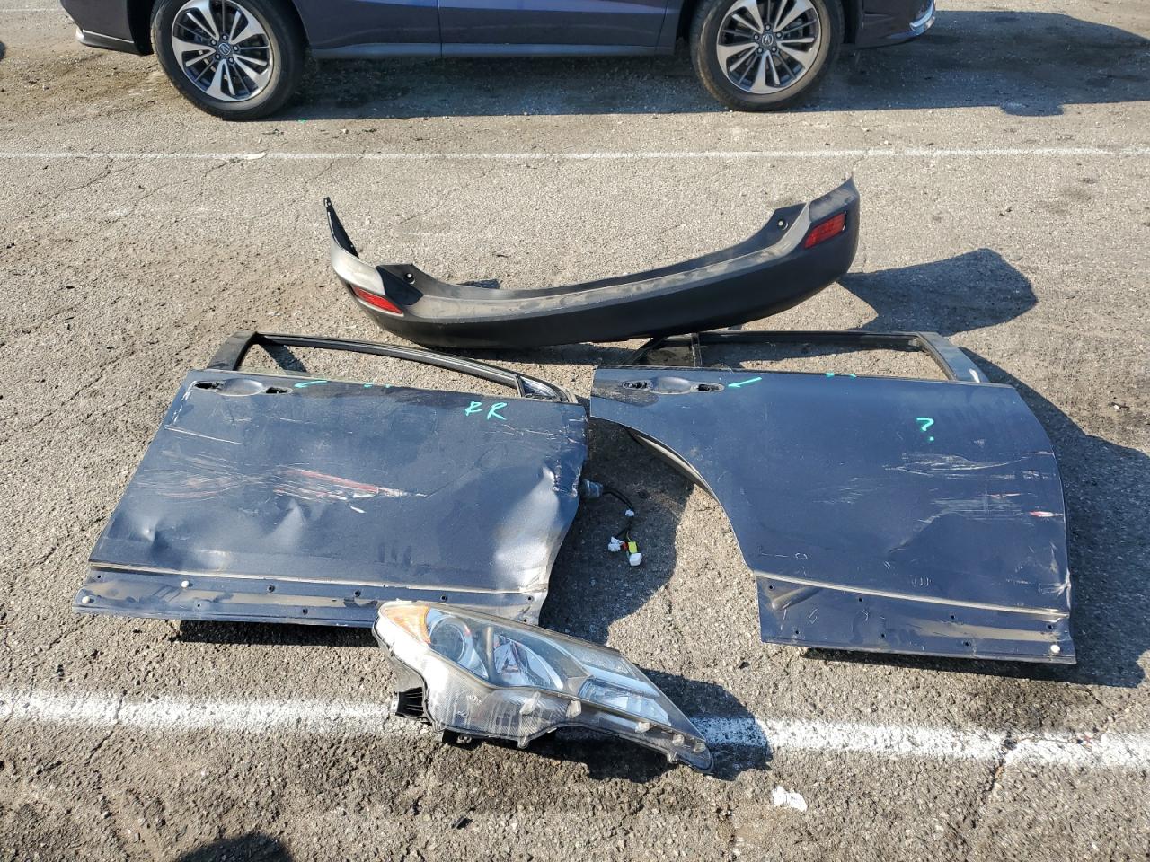 2015 Toyota Rav4 Le VIN: JTMZFREV0FD065124 Lot: 61827064