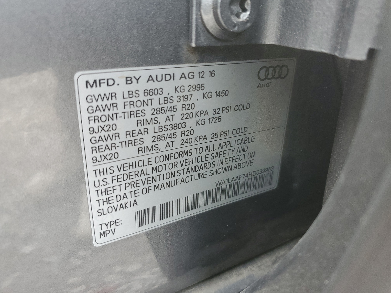 2017 Audi Q7 Premium Plus vin: WA1LAAF74HD039953