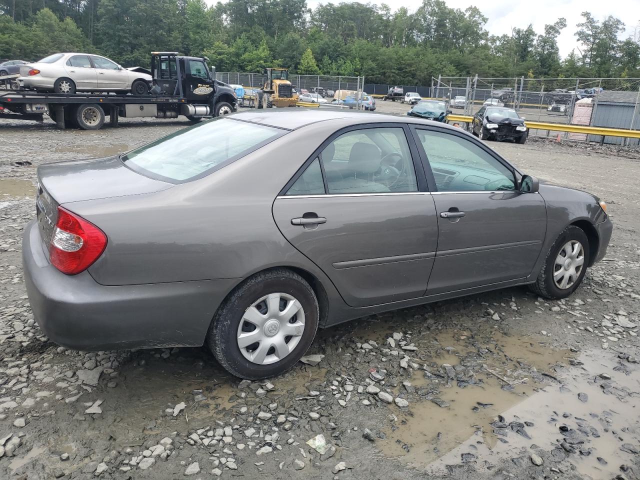 2004 Toyota Camry Le VIN: 4T1BE32K64U914824 Lot: 64672024