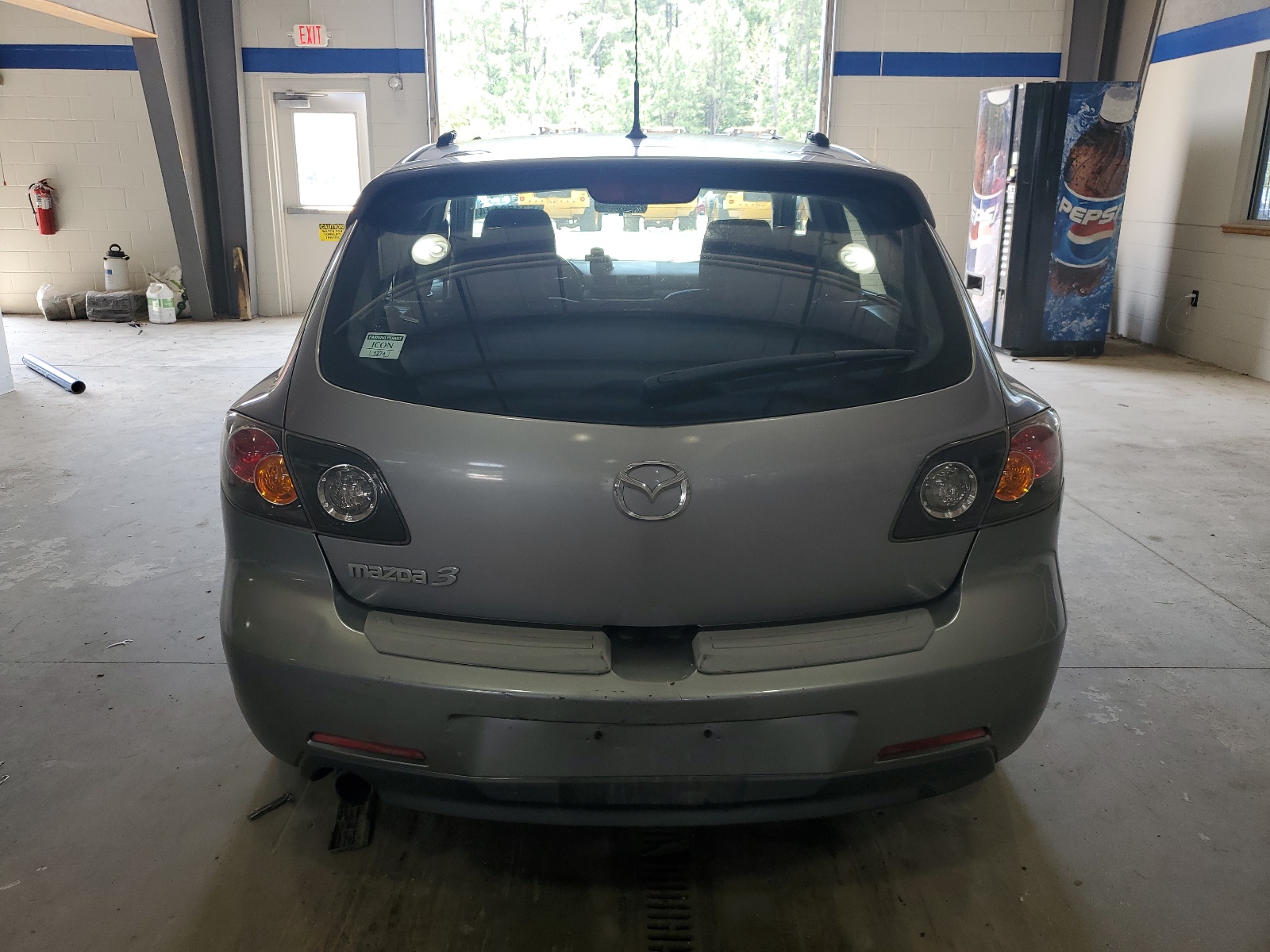 JM1BK343751318496 2005 Mazda 3 Hatchback