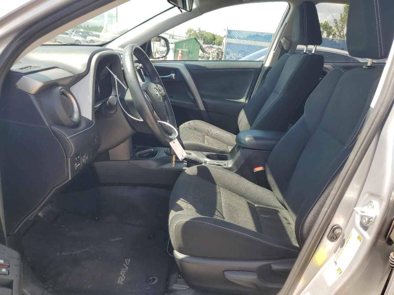 2017 Toyota Rav4 Xle VIN: 2T3WFREV2HW323426 Lot: 63253244