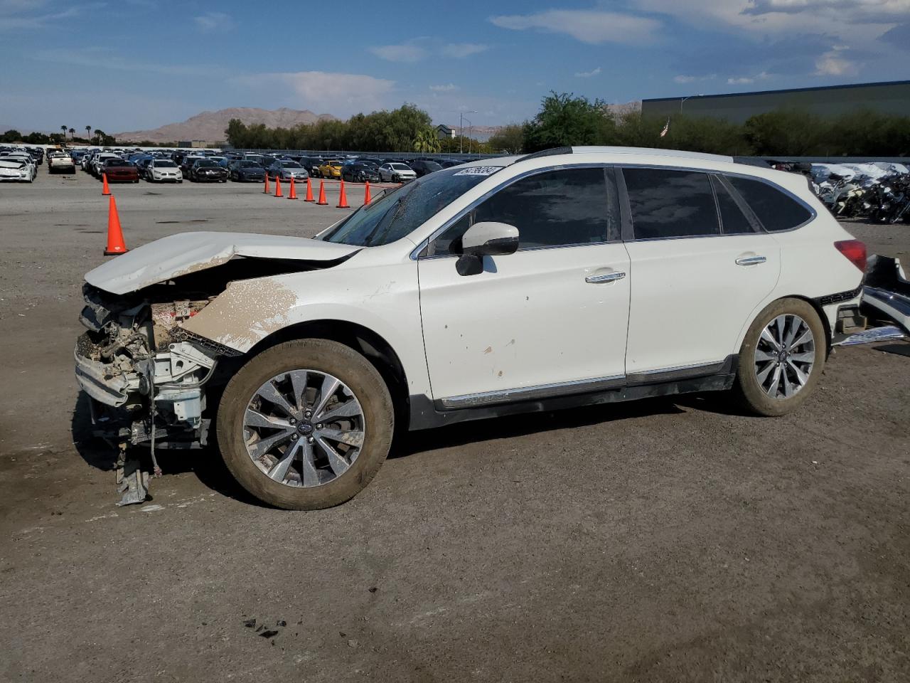 VIN 4S4BSETC1J3222175 2018 SUBARU OUTBACK no.1