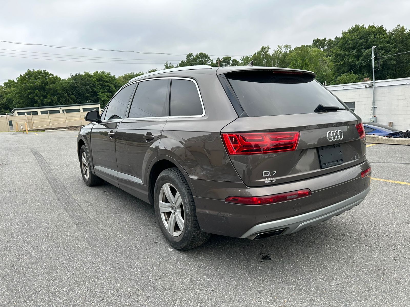 2017 Audi Q7 Premium Plus vin: WA1LHAF73HD047991