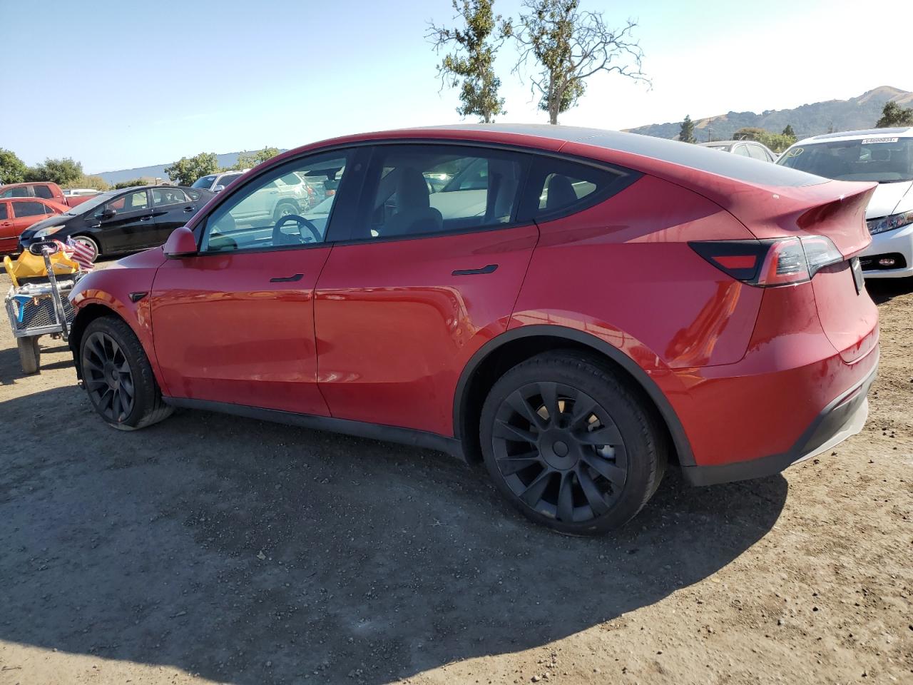 7SAYGDEE2PF631857 2023 TESLA MODEL Y - Image 2