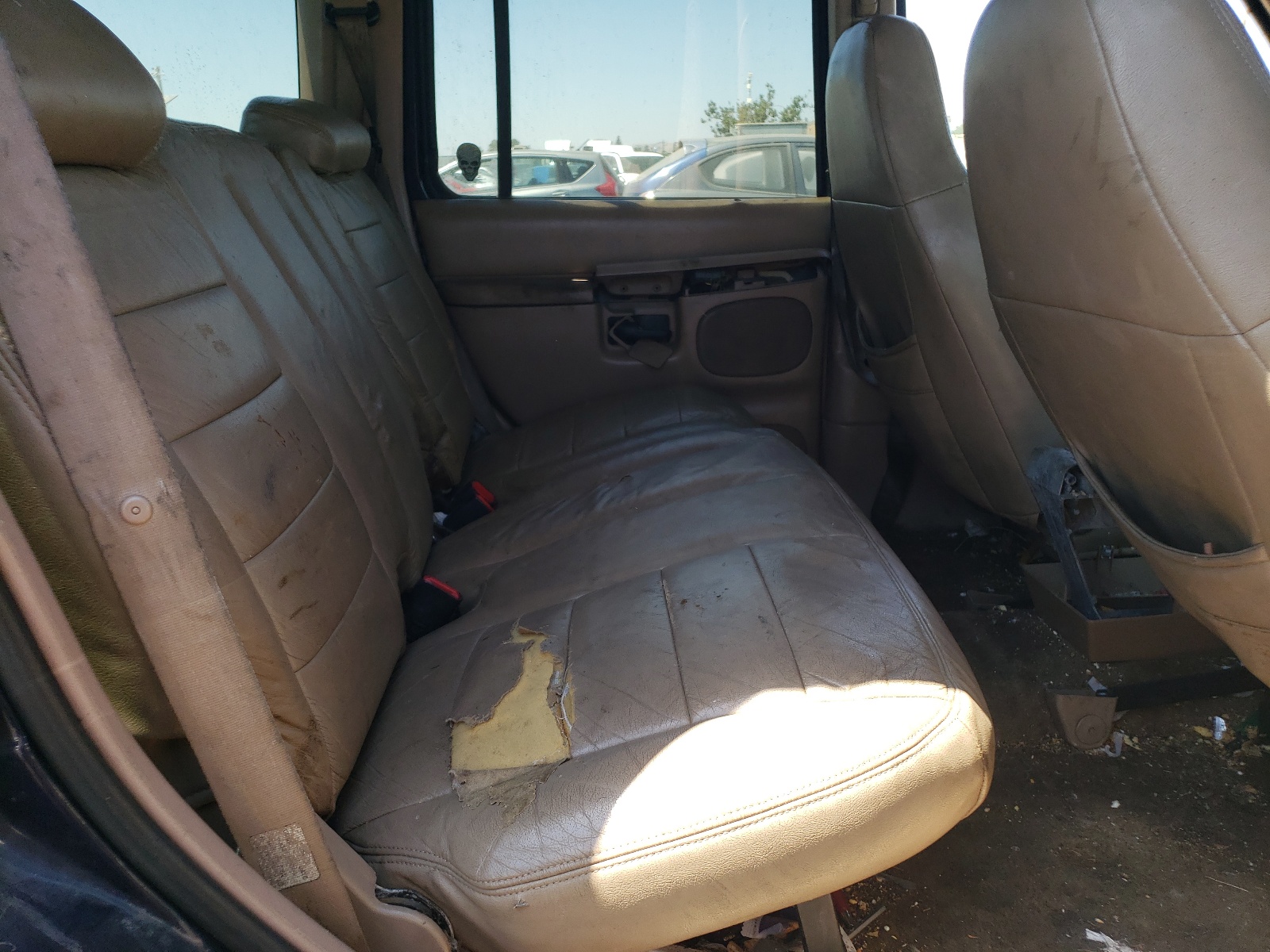 1FMZU62X2YZB57301 2000 Ford Explorer Xls