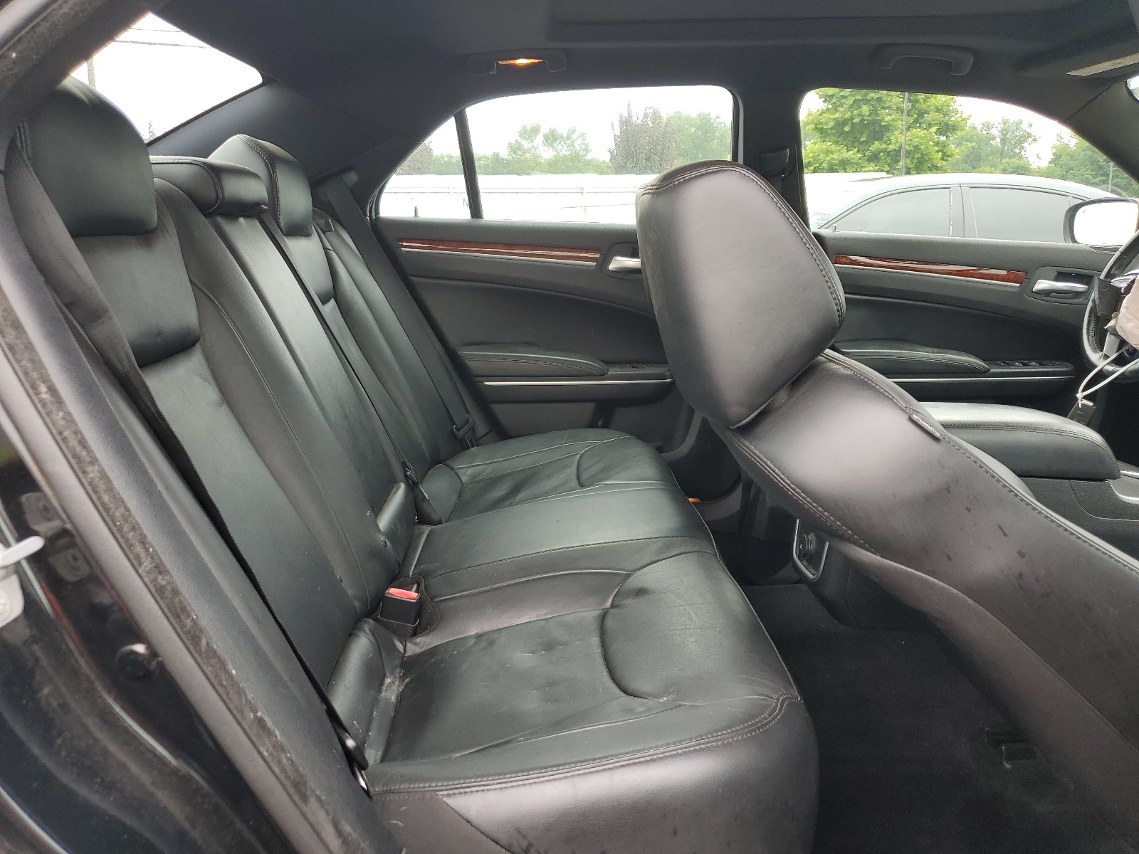 2C3CCARG8EH301875 2014 Chrysler 300