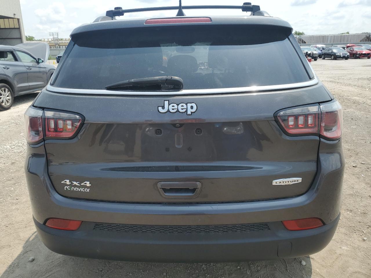 3C4NJDBB8HT632106 2017 Jeep Compass Latitude