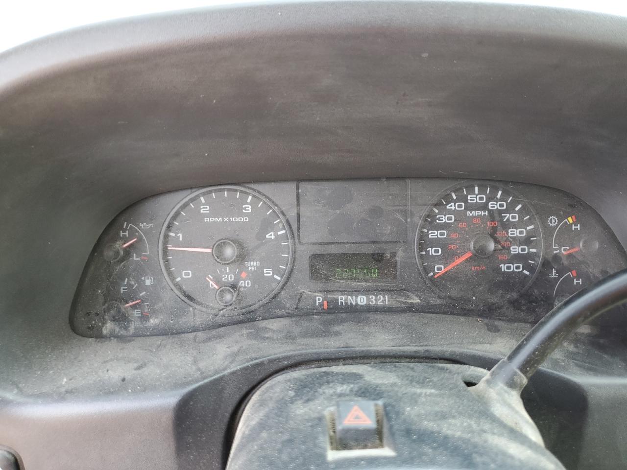 2005 Ford F350 - Image 9