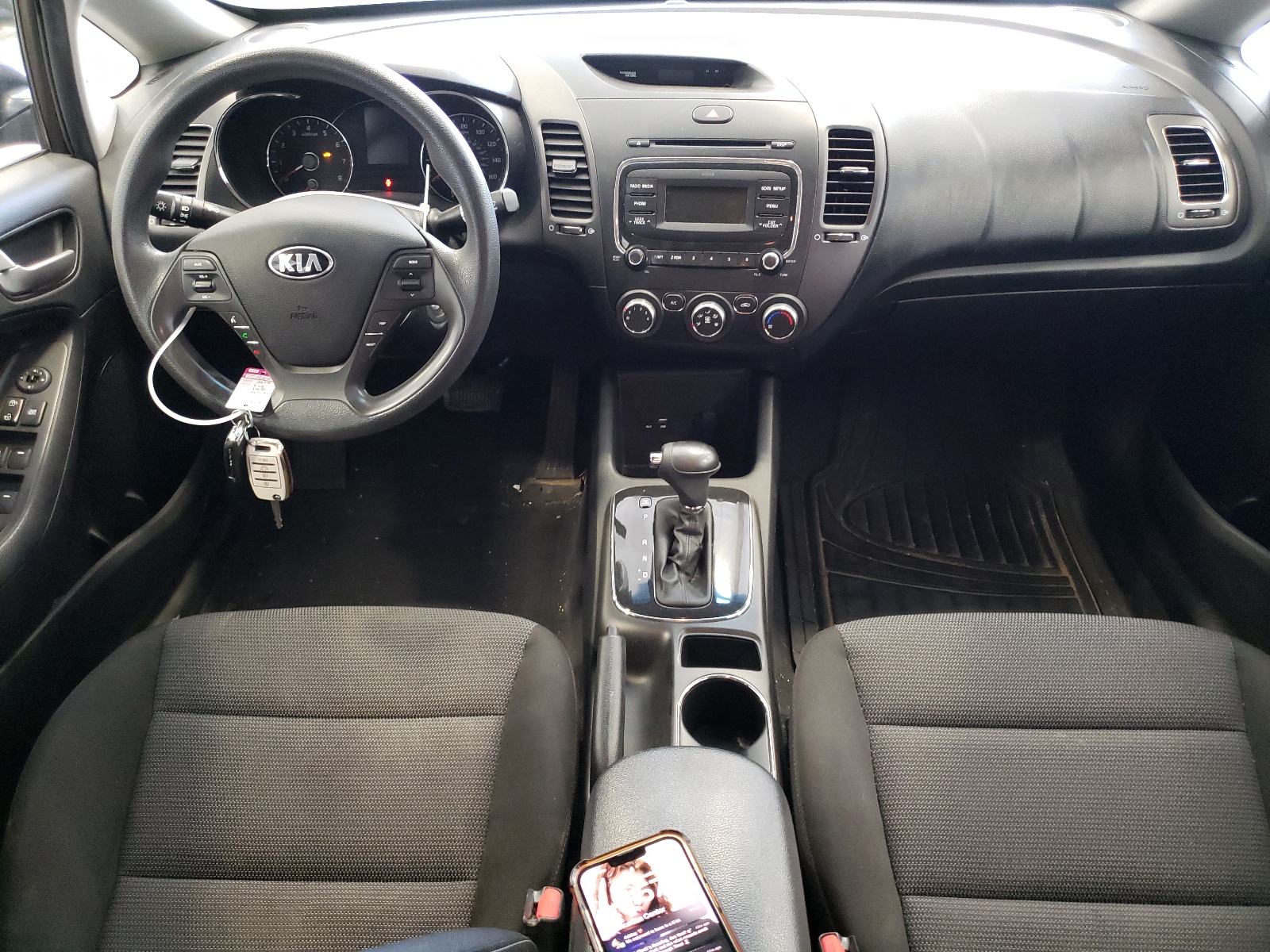 3KPFK4A78HE156197 2017 Kia Forte Lx