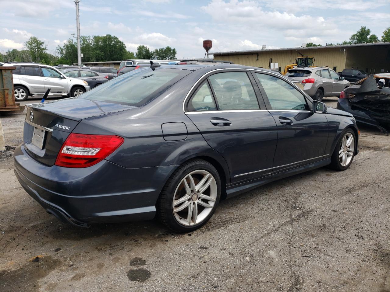 2013 Mercedes-Benz C 300 4Matic VIN: WDDGF8AB3DR273047 Lot: 63906404