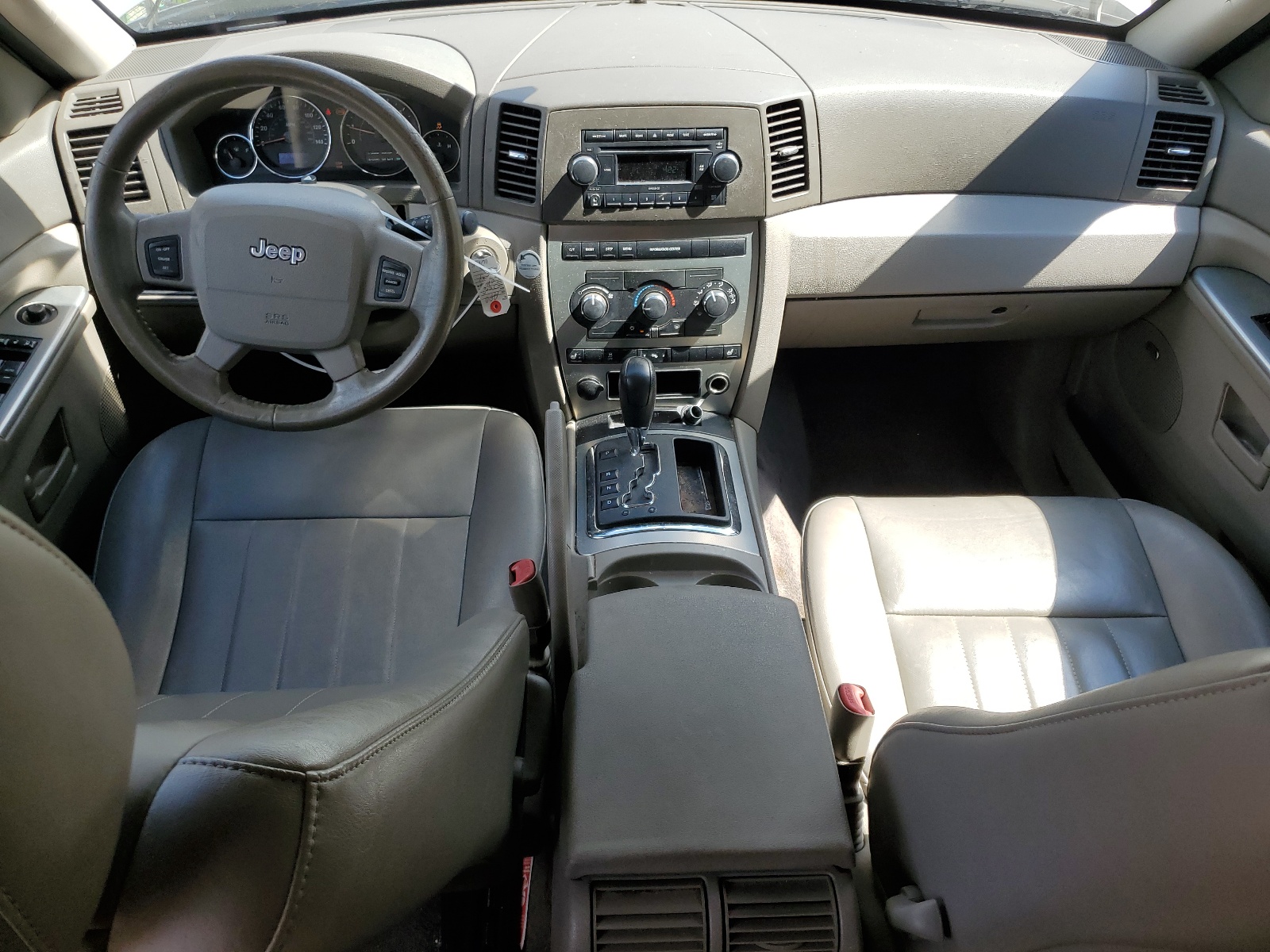 1J8GR48K67C532212 2007 Jeep Grand Cherokee Laredo