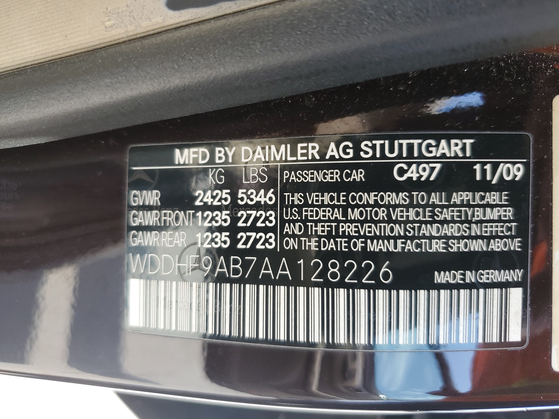 WDDHF9AB7AA128226 2010 Mercedes-Benz E 550 4Matic