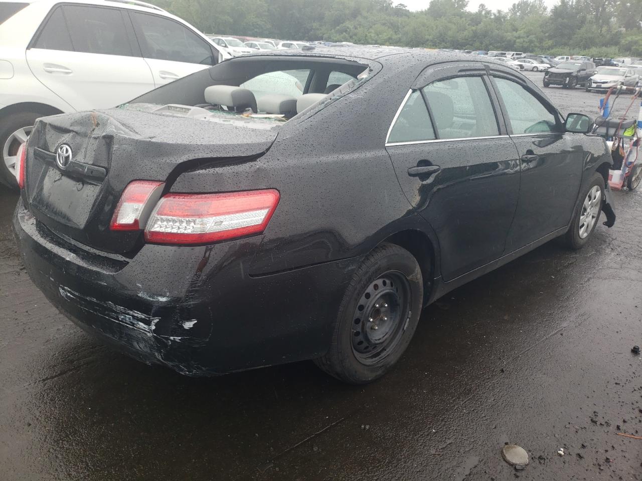 2011 Toyota Camry - Image 3