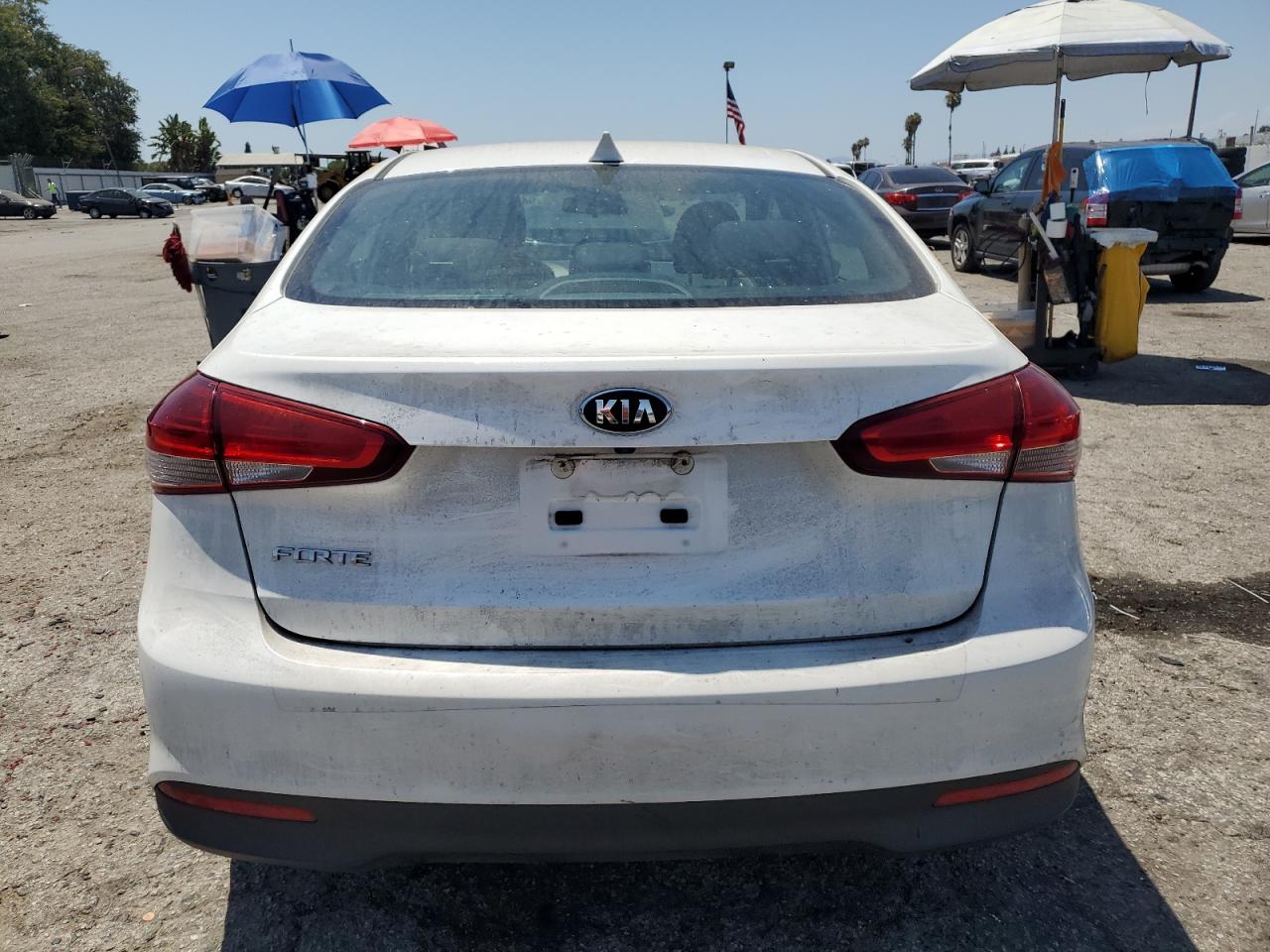 2018 Kia Forte Lx VIN: 3KPFL4A78JE241060 Lot: 64062174