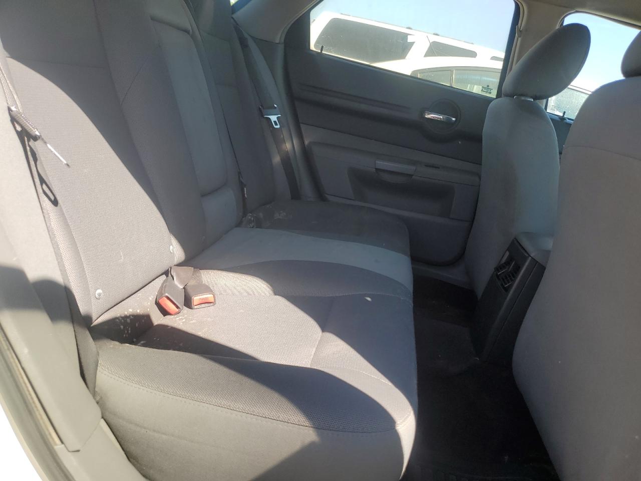 2005 Dodge Magnum Se VIN: 2D4FV48T55H693171 Lot: 65253824