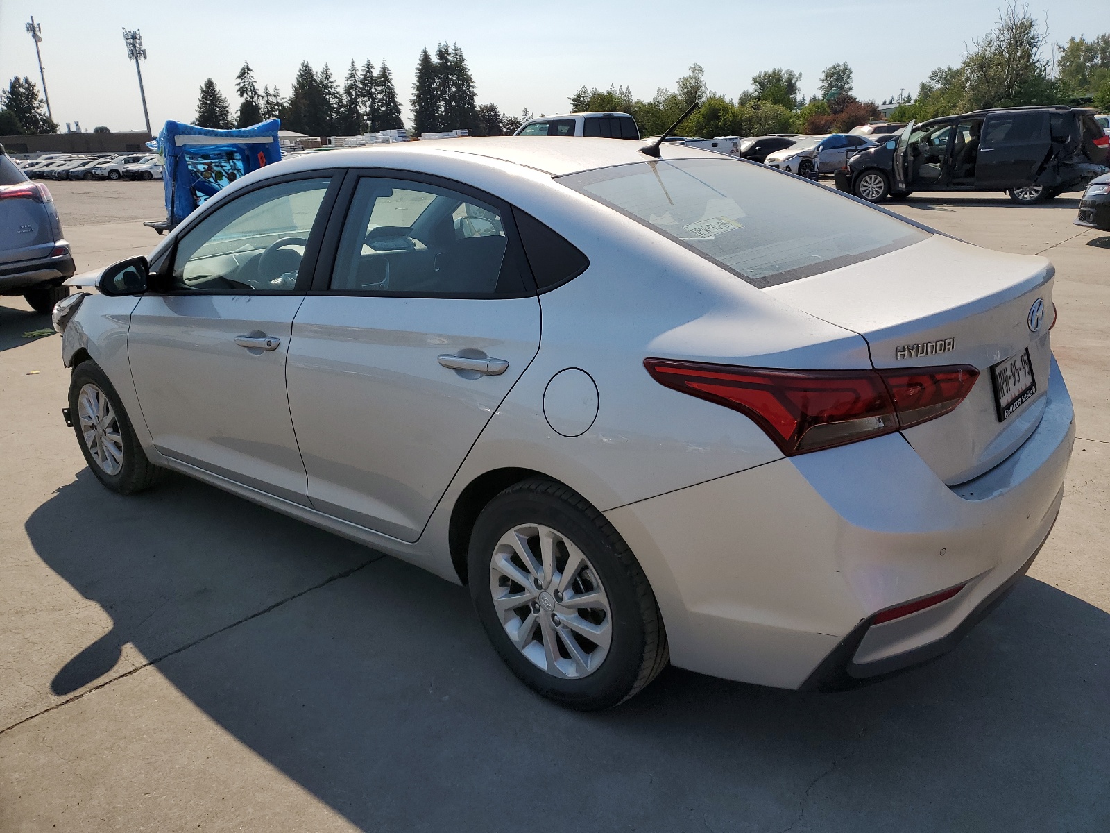 3KPC24B5XLE117118 2020 Hyundai Accent Se