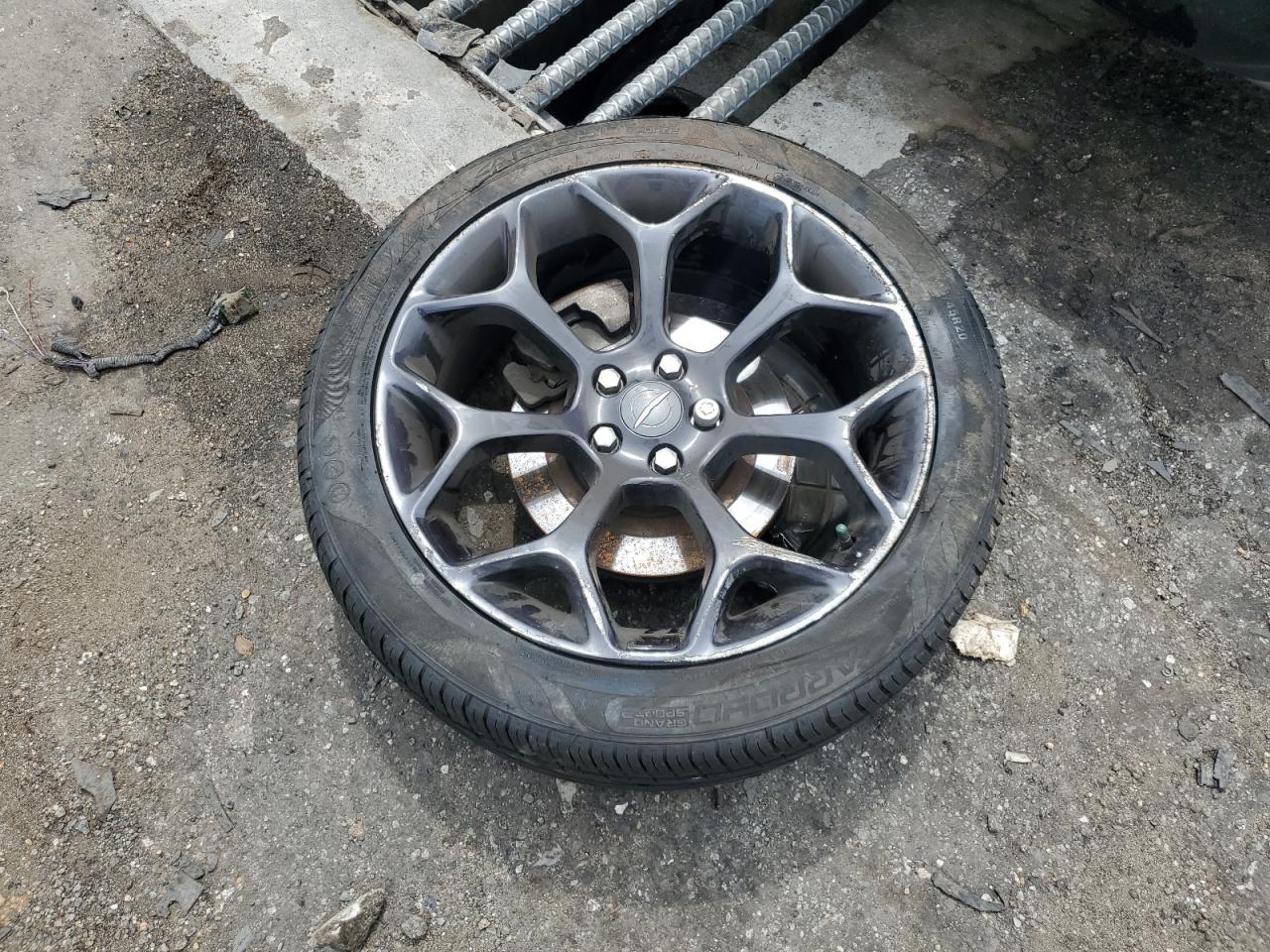 2019 Chrysler 300 S VIN: 2C3CCABG6KH618141 Lot: 64683704