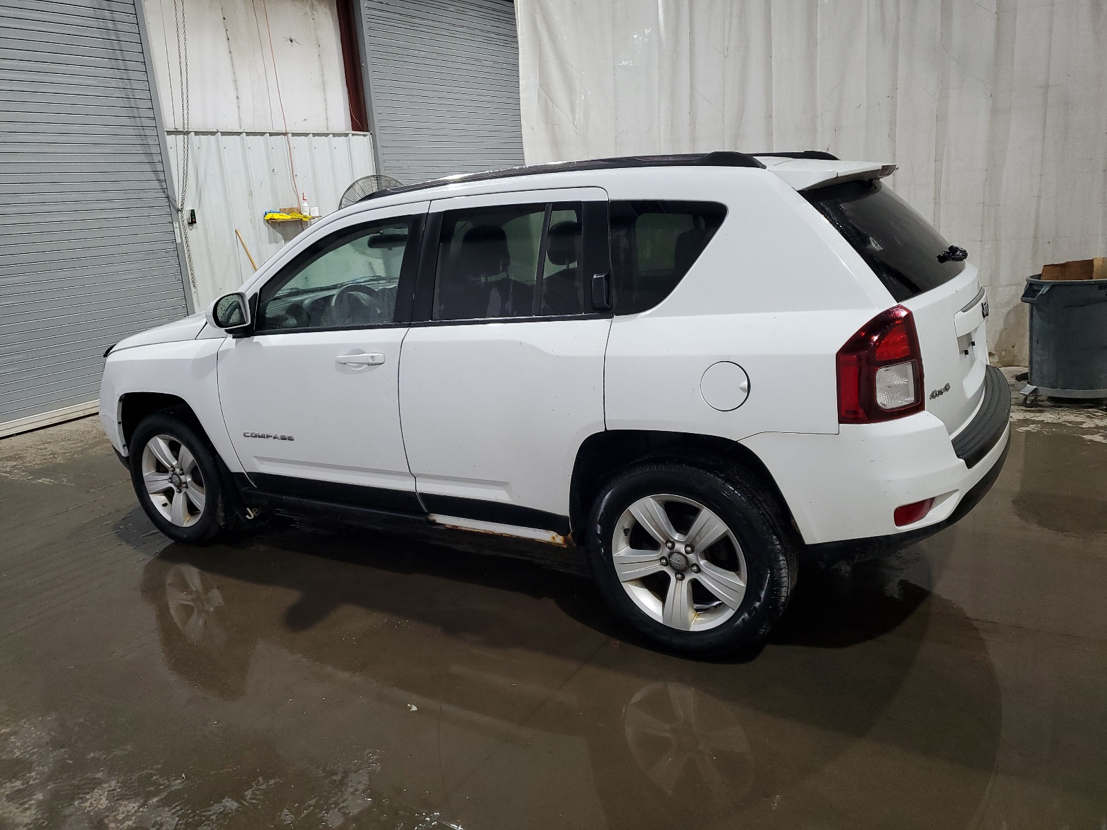 2015 Jeep Compass Sport vin: 1C4NJDAB4FD108570