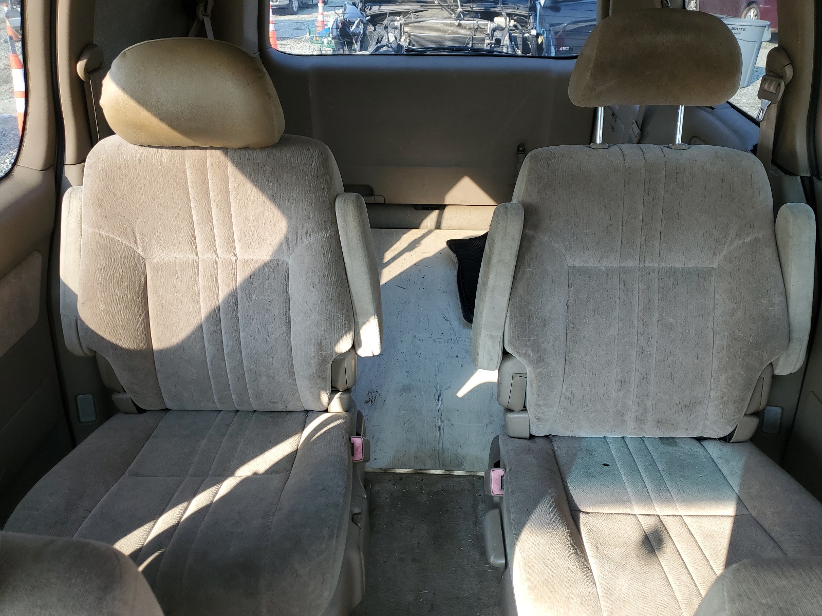 4T3ZF13C2WU012740 1998 Toyota Sienna Le