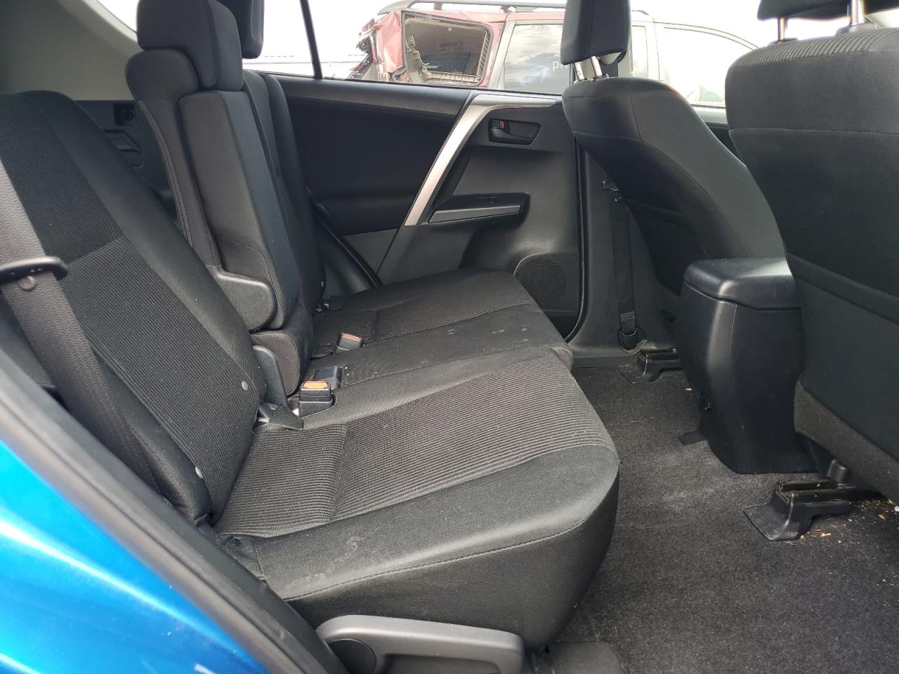 2018 Toyota Rav4 Le VIN: JTMBFREV3JJ252269 Lot: 64464554