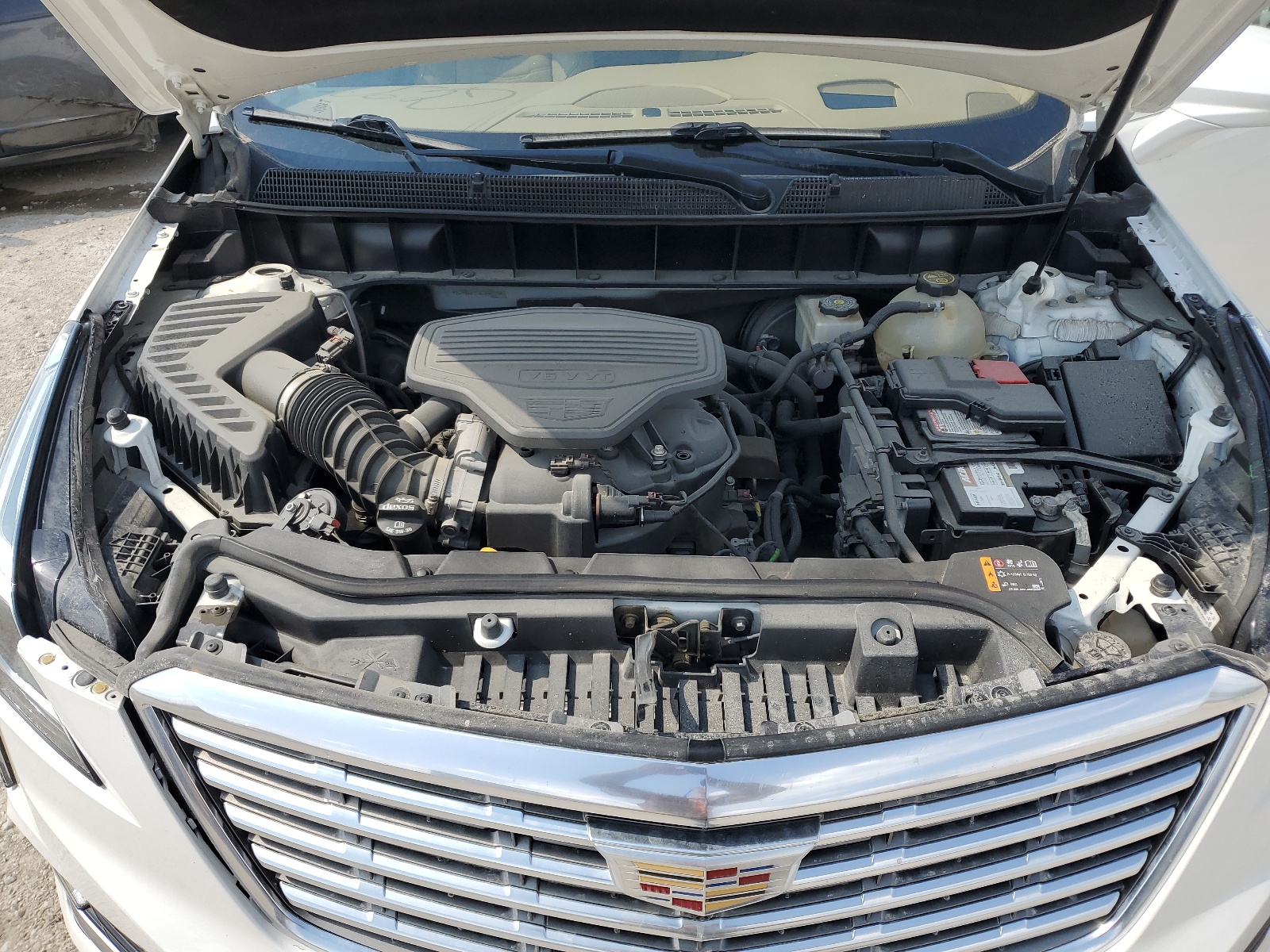 1GYKNGRS7JZ158379 2018 Cadillac Xt5 Platinum