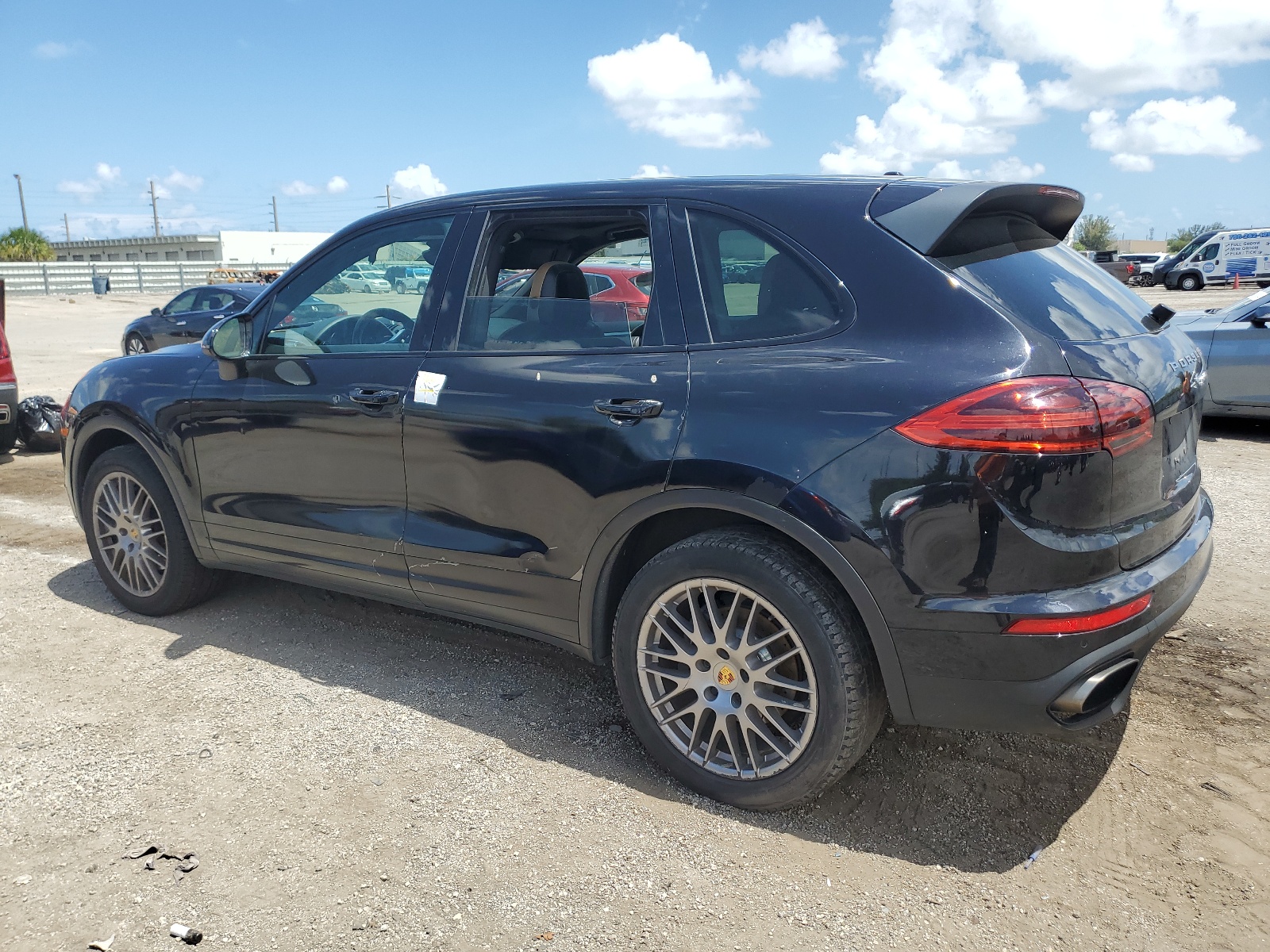 2016 Porsche Cayenne vin: WP1AA2A20GLA06241