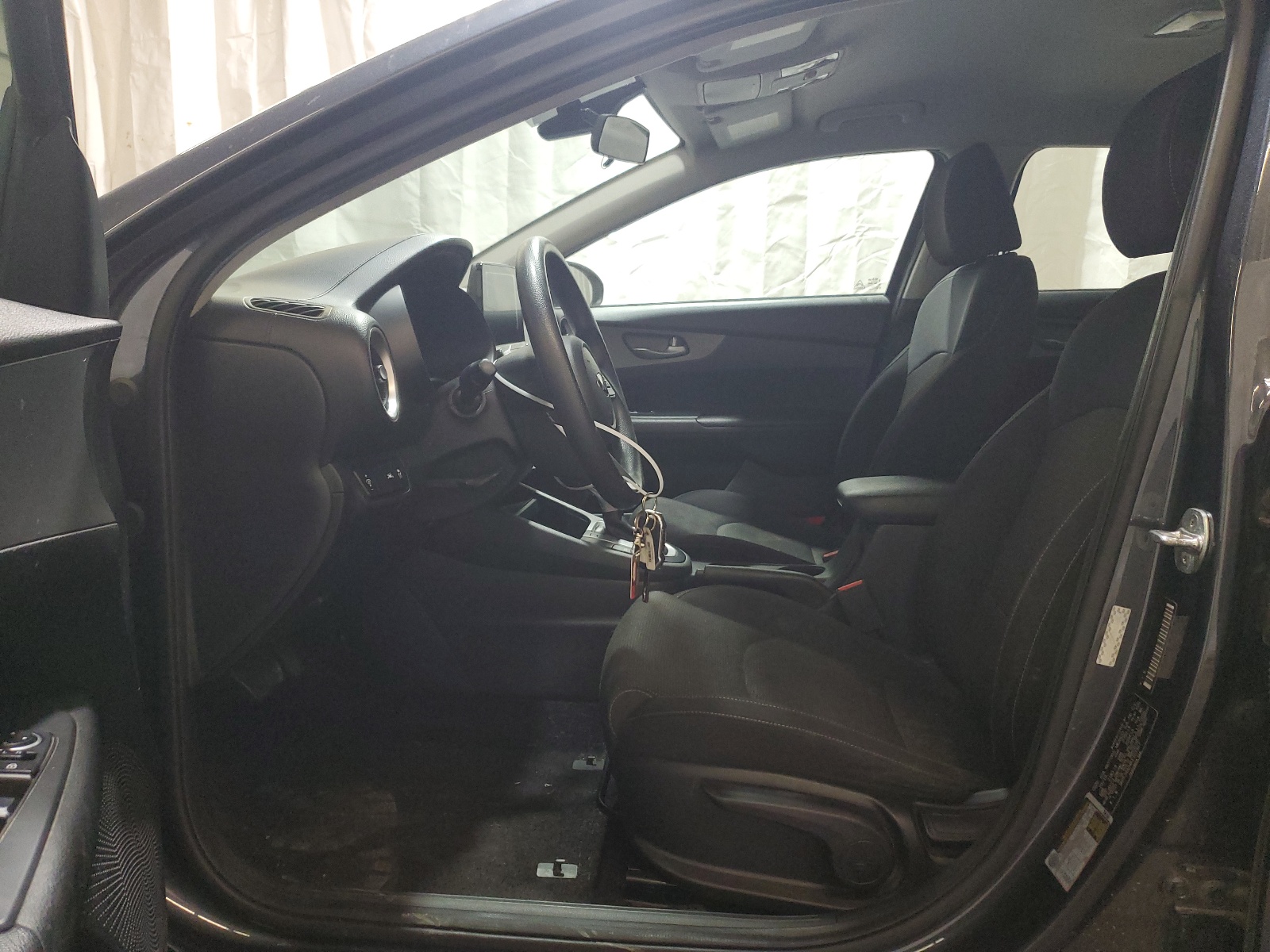 3KPF24AD4KE101937 2019 Kia Forte Fe