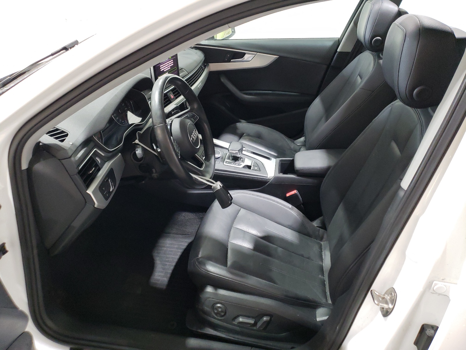 WAUANAF42HN007677 2017 Audi A4 Premium