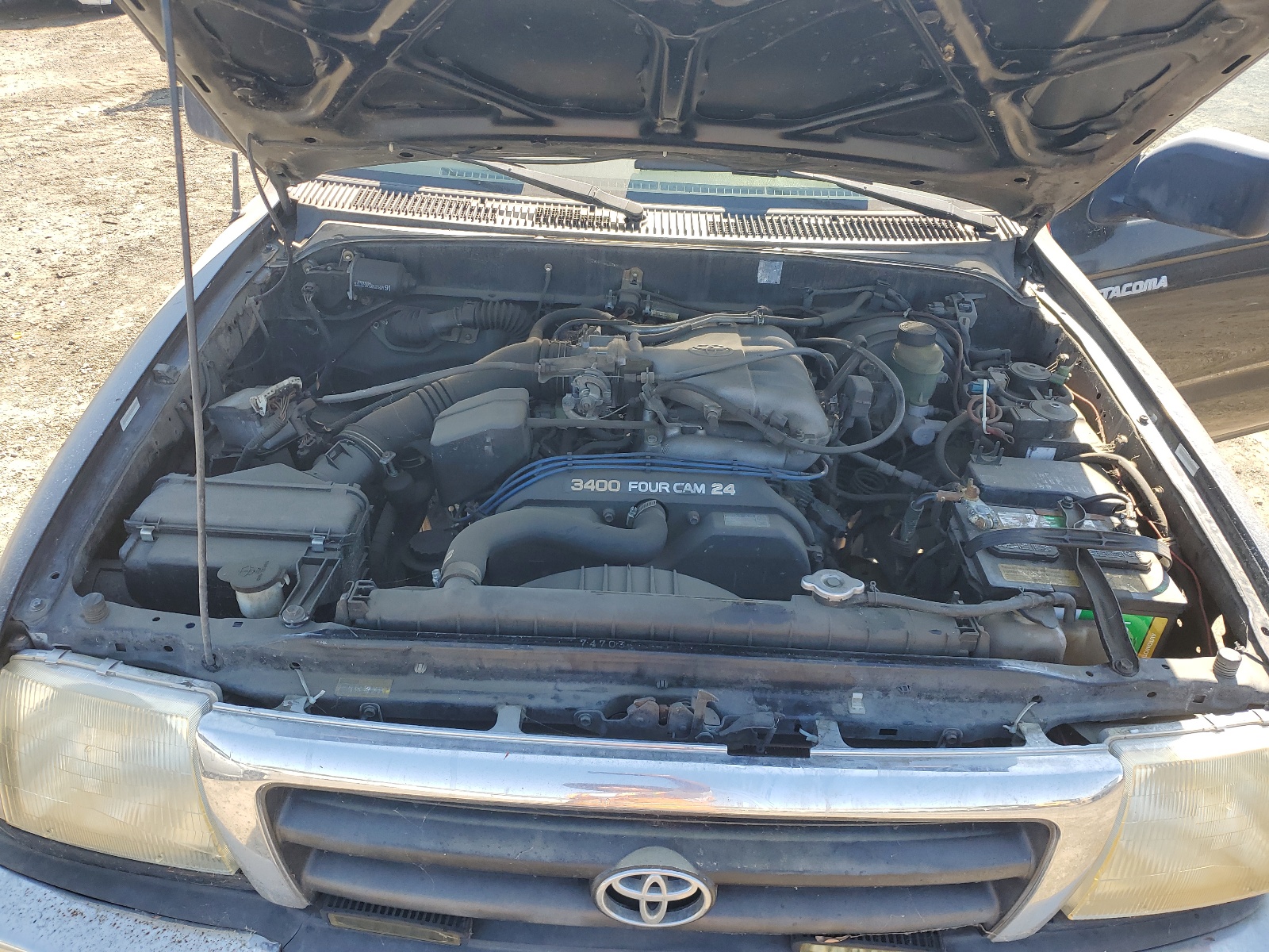 4TASN92N4YZ629660 2000 Toyota Tacoma Xtracab Prerunner