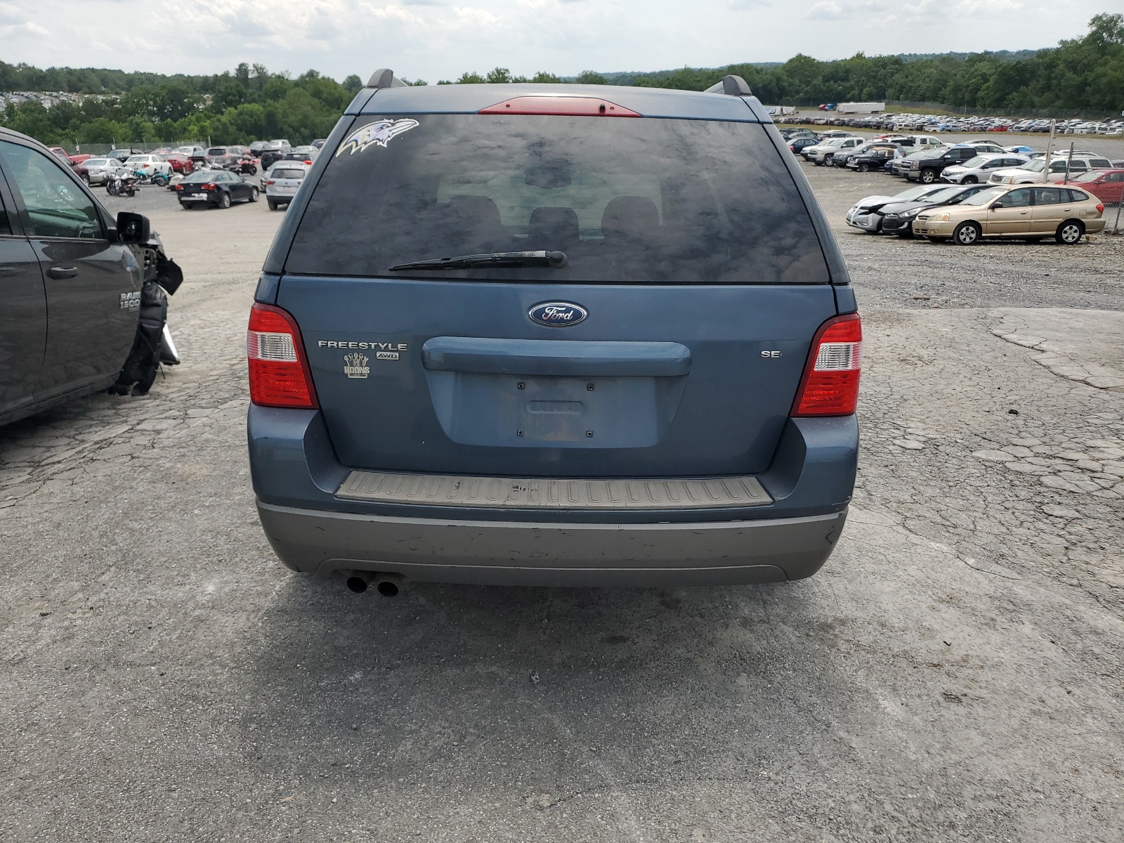 1FMZK05125GA03463 2005 Ford Freestyle Sel