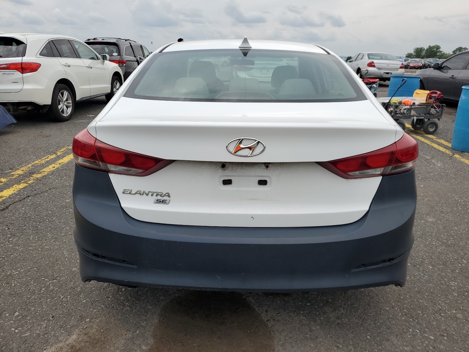 2017 Hyundai Elantra Se vin: 5NPD74LFXHH116132