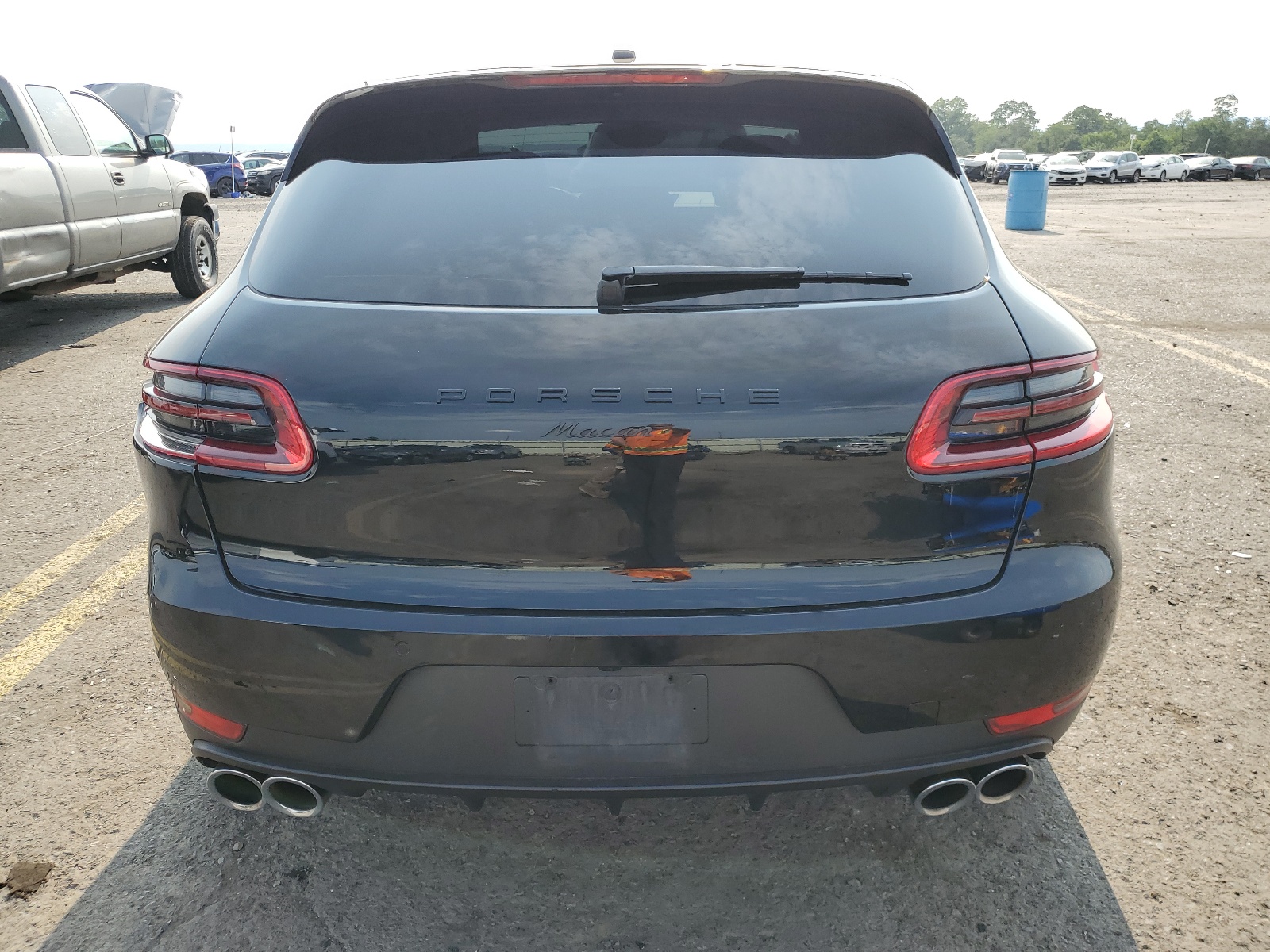 WP1AA2A58JLB24121 2018 Porsche Macan