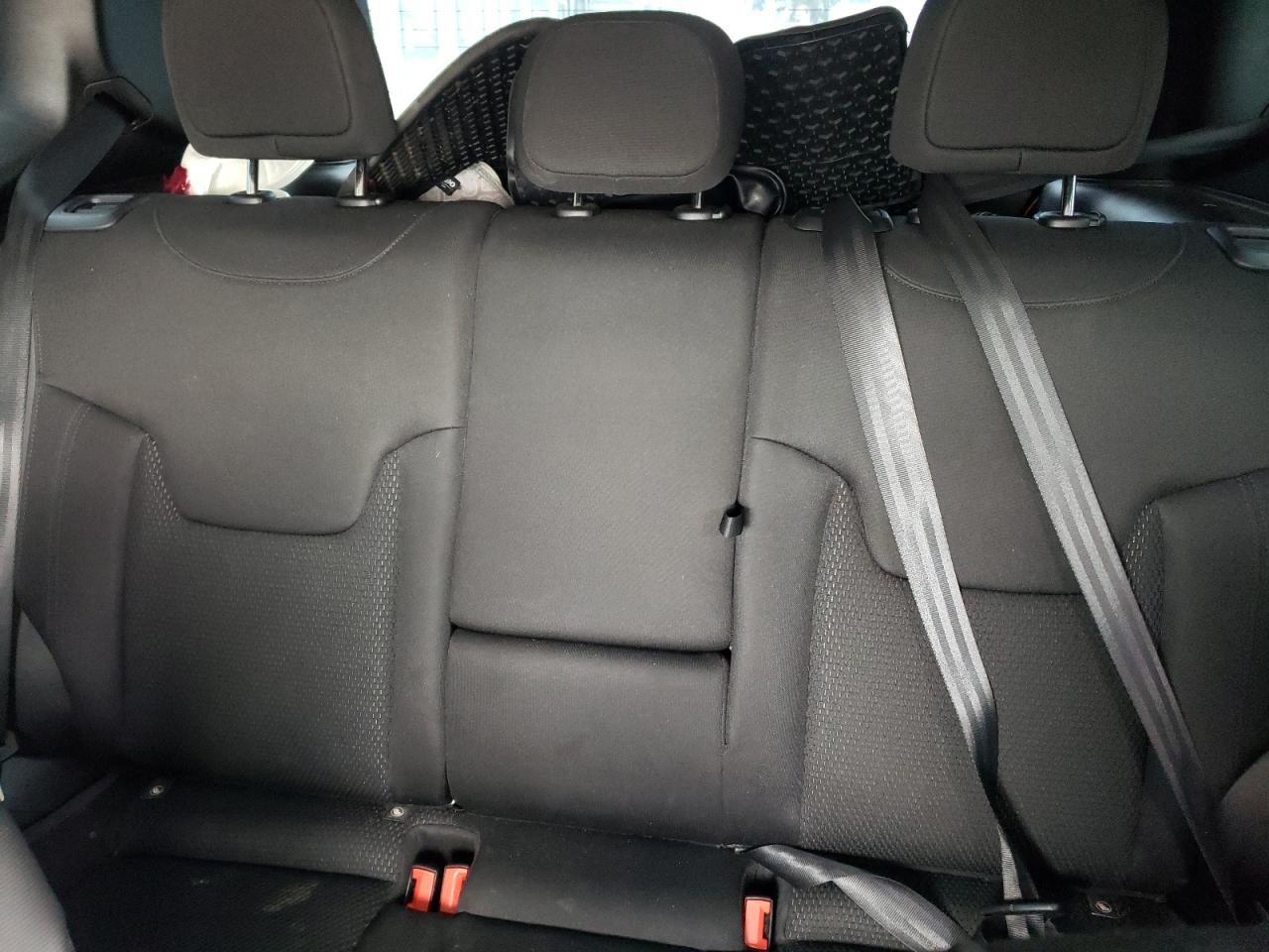 2018 Jeep Renegade Latitude VIN: ZACCJBBB3JPH37063 Lot: 61680164