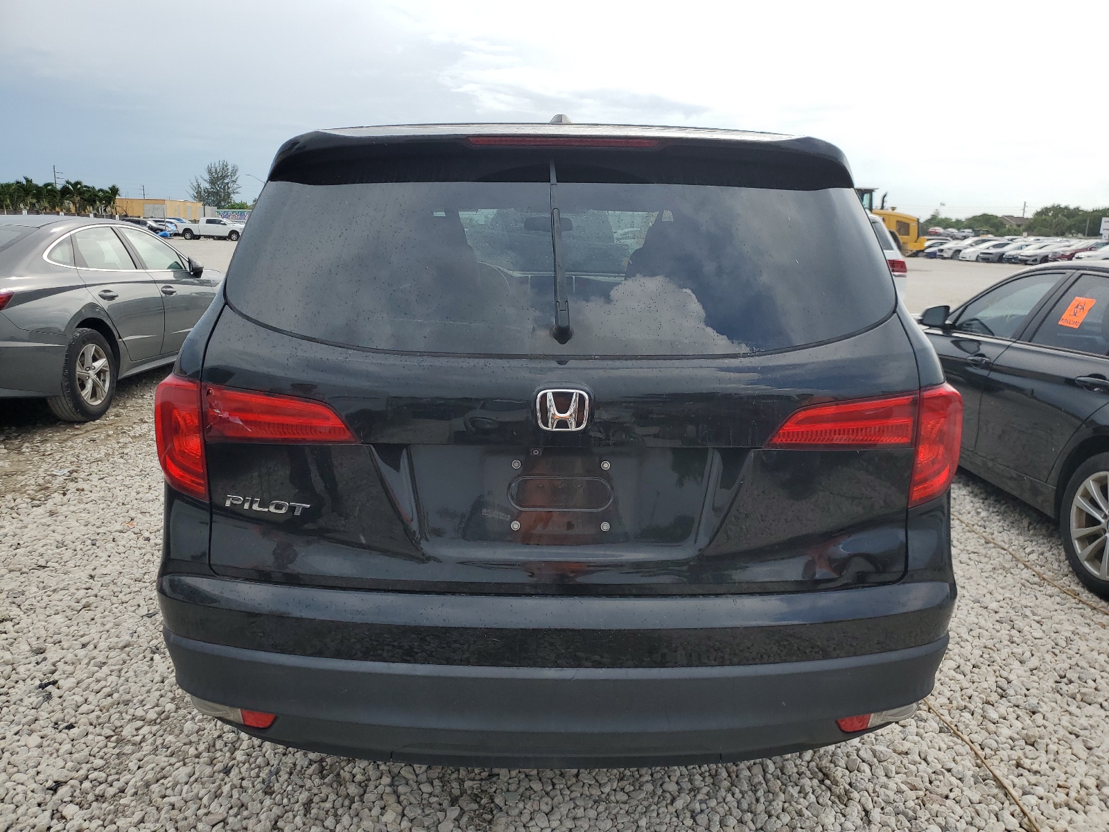 5FNYF5H52HB048188 2017 Honda Pilot Exl