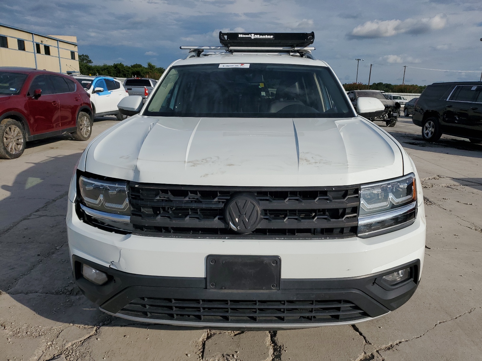 1V2KR2CA0JC564390 2018 Volkswagen Atlas Se