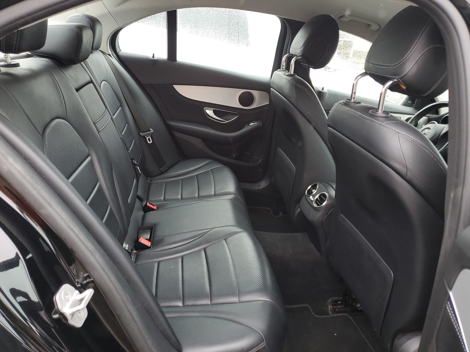 55SWF4KB0GU112614 2016 Mercedes-Benz C 300 4Matic