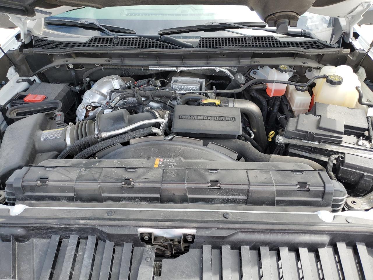 2023 Chevrolet Silverado - Image 11